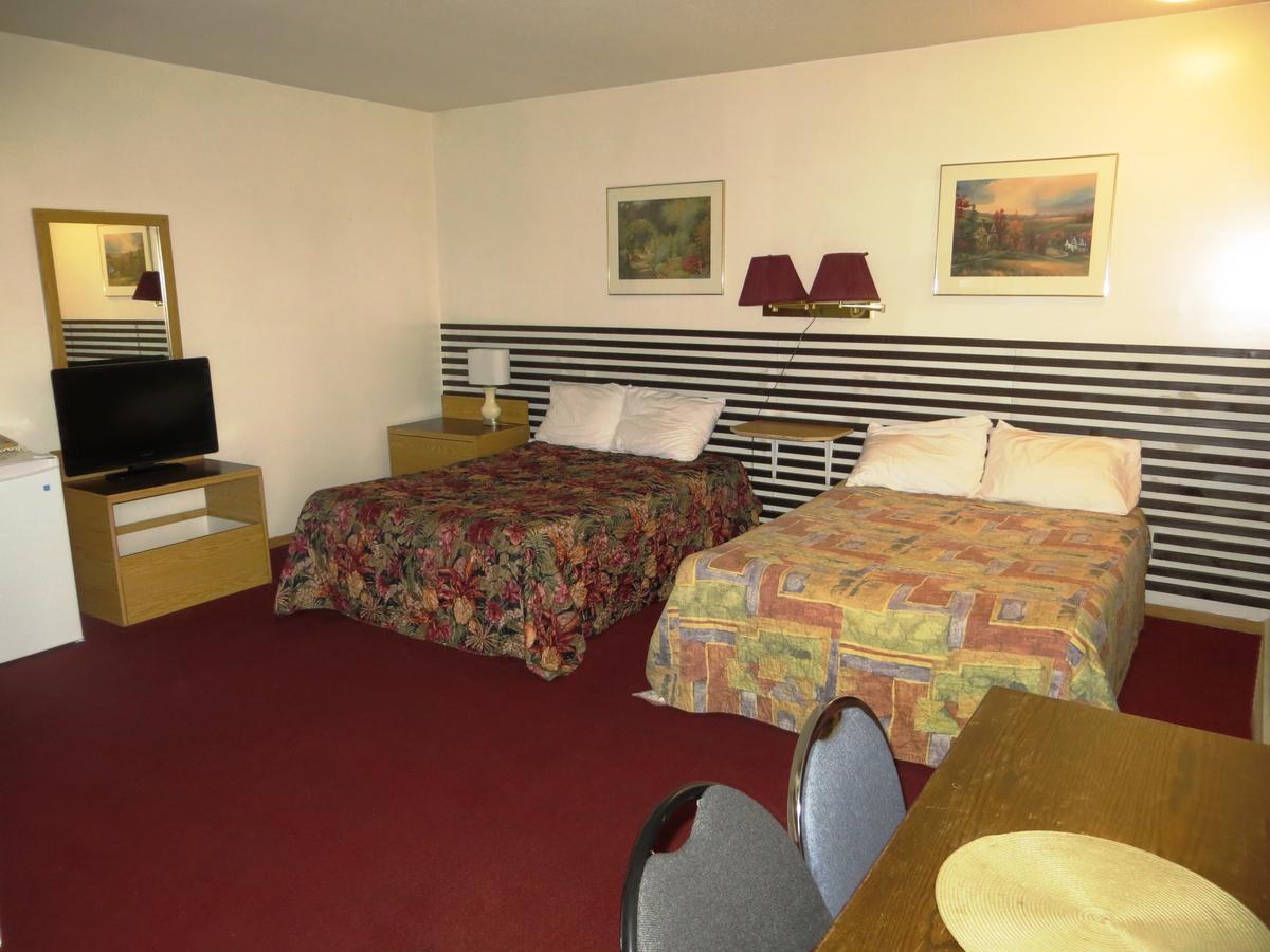 Macklin Motor Inn Екстер'єр фото